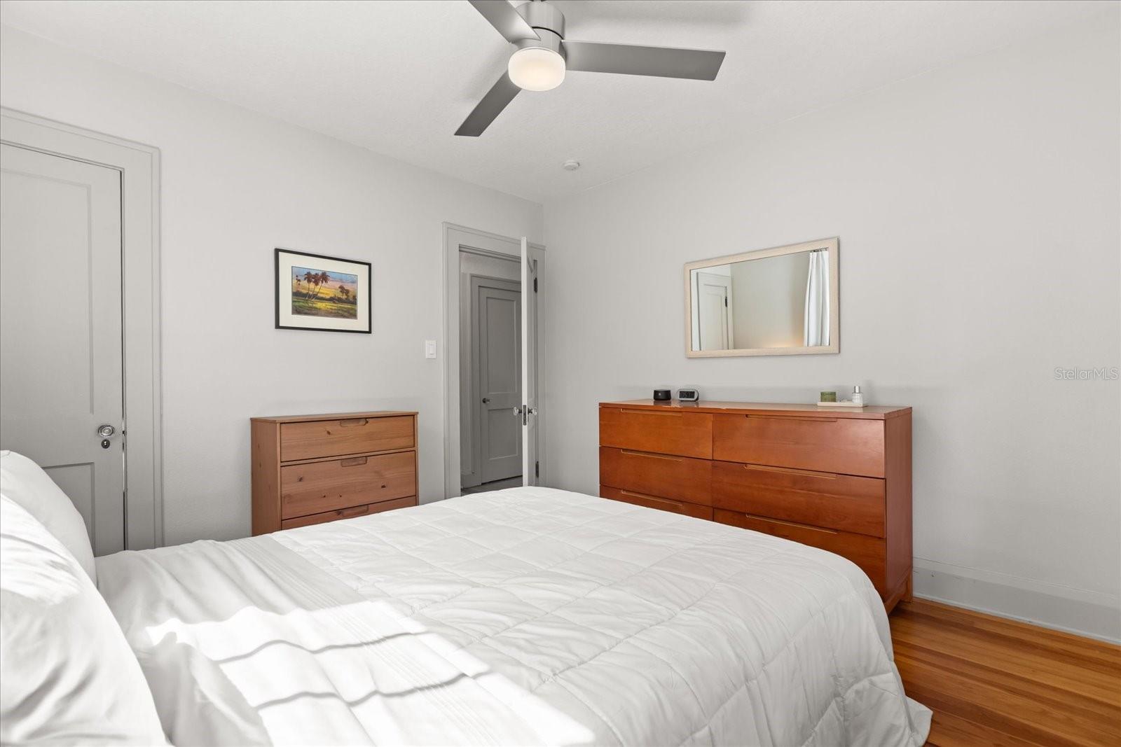 210 E KALEY ST, ORLANDO, FL, 32806