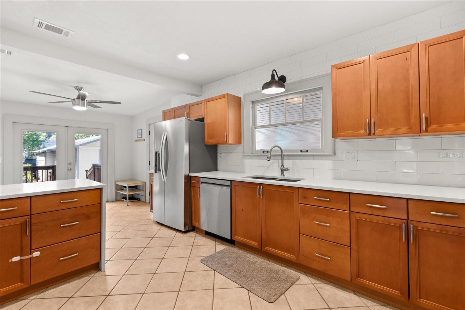 210 E KALEY ST, ORLANDO, FL, 32806