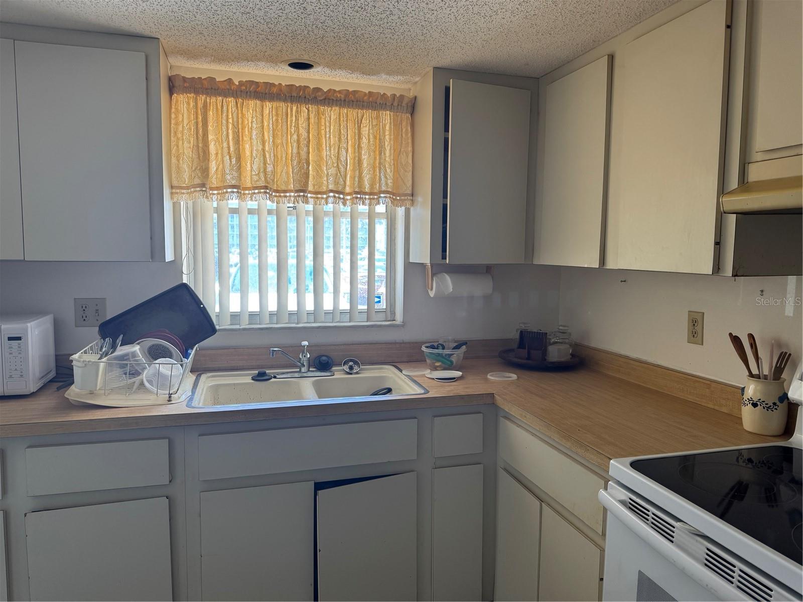 BAYSHORE ON THE LAKE APTS III SEC1, BRADENTON, FL, 34205