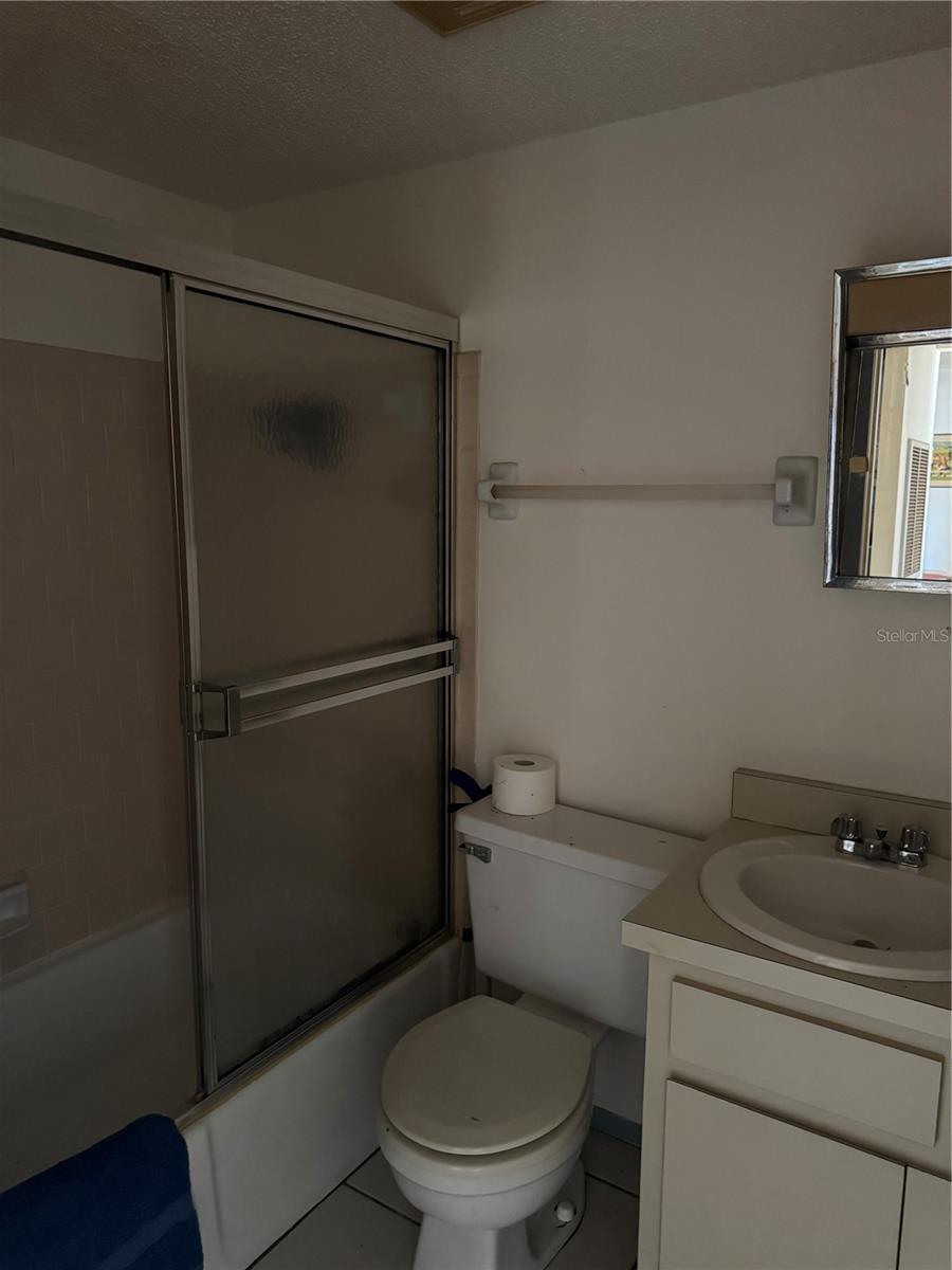 BAYSHORE ON THE LAKE APTS III SEC1, BRADENTON, FL, 34205