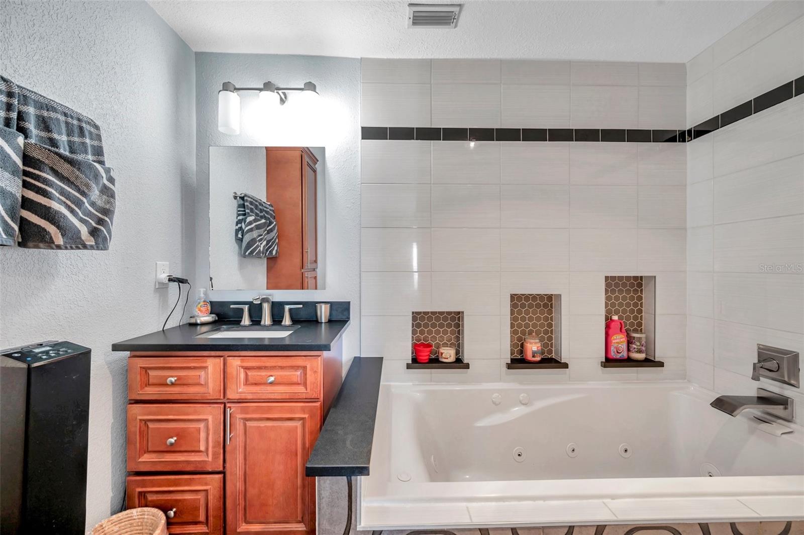 4768 COQUINA KEY DR SE, ST PETERSBURG, FL, 33705