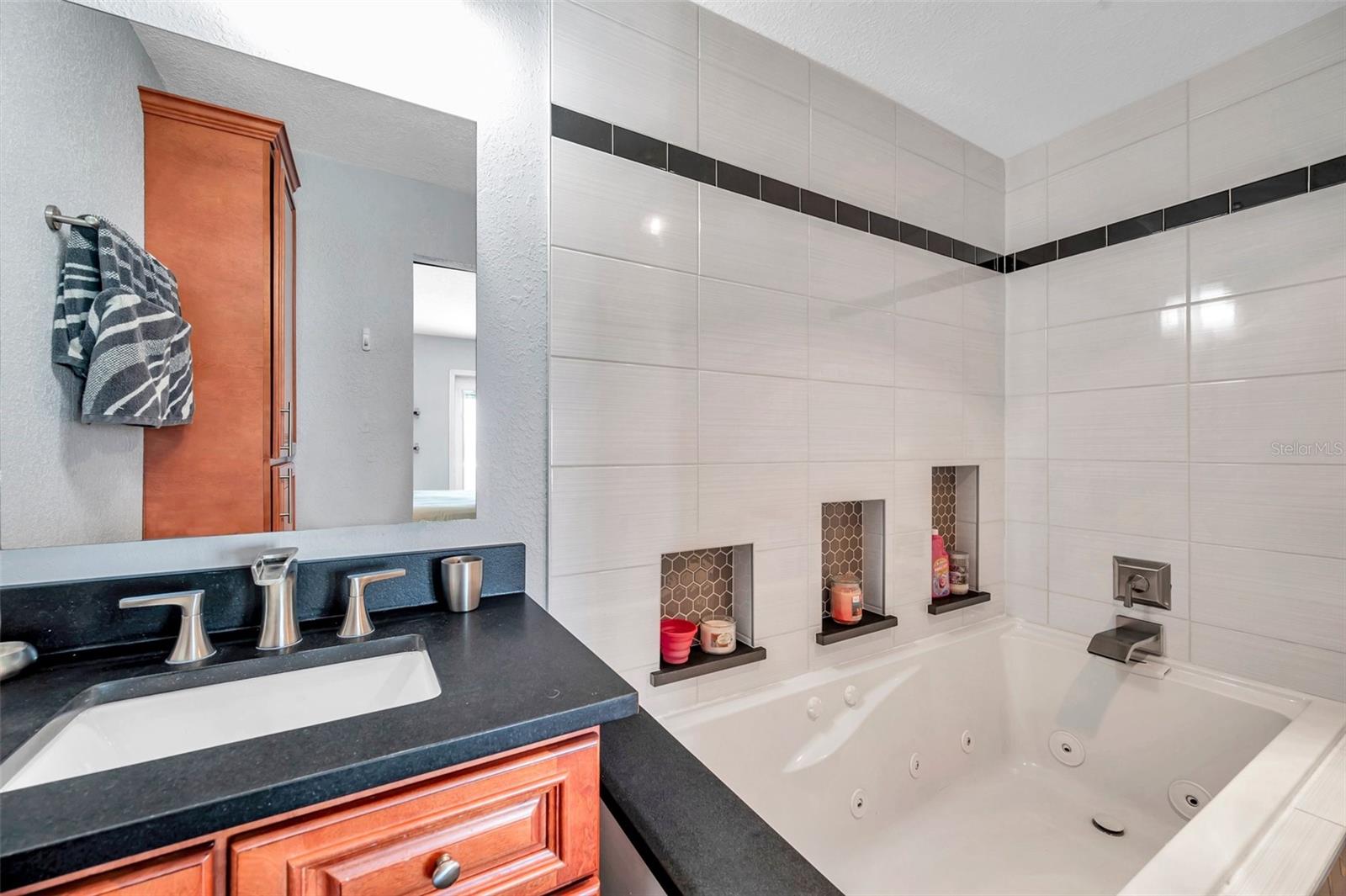 4768 COQUINA KEY DR SE, ST PETERSBURG, FL, 33705