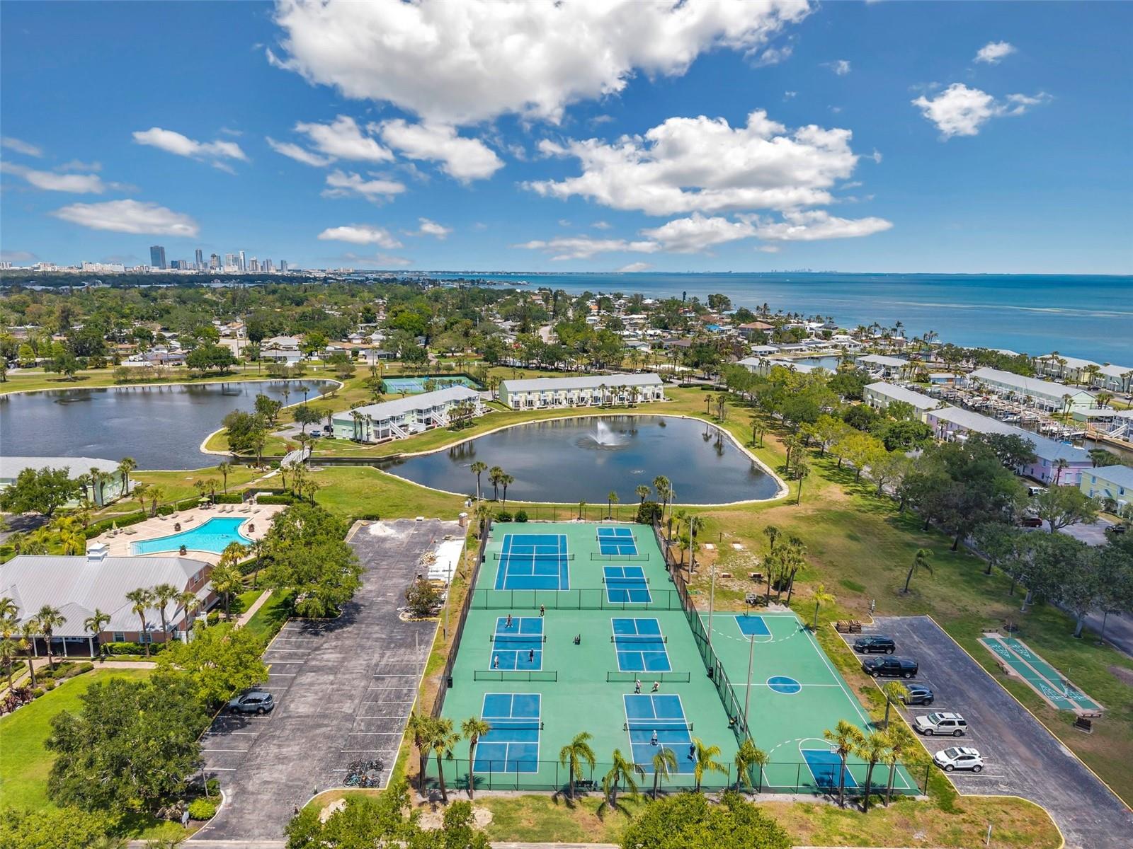 4768 COQUINA KEY DR SE, ST PETERSBURG, FL, 33705