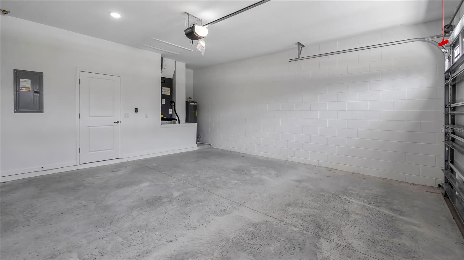 16047 2ND ST, UMATILLA, FL, 32784