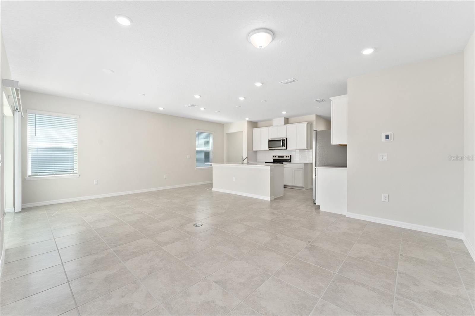 3633 CAMBRIDGE BROOK DR, DAVENPORT, FL, 33837