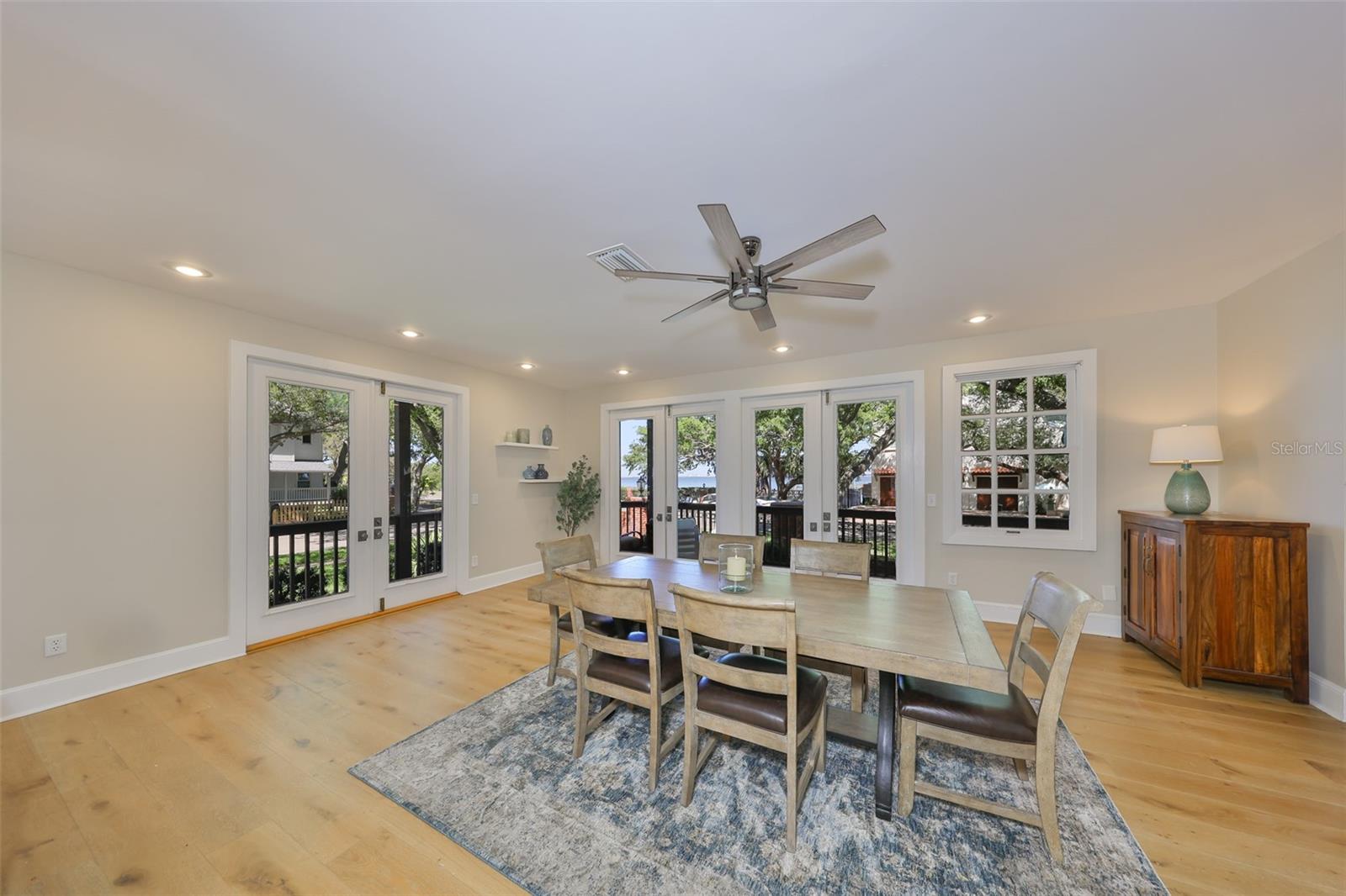 2802 OLD BAYSHORE WAY, TAMPA, FL, 33611