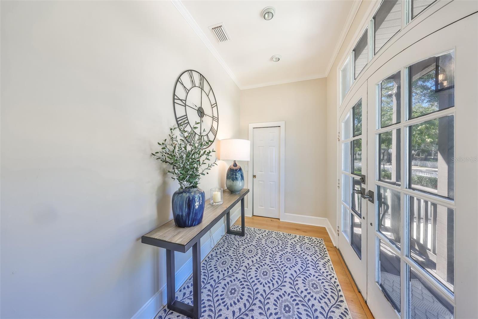 2802 OLD BAYSHORE WAY, TAMPA, FL, 33611