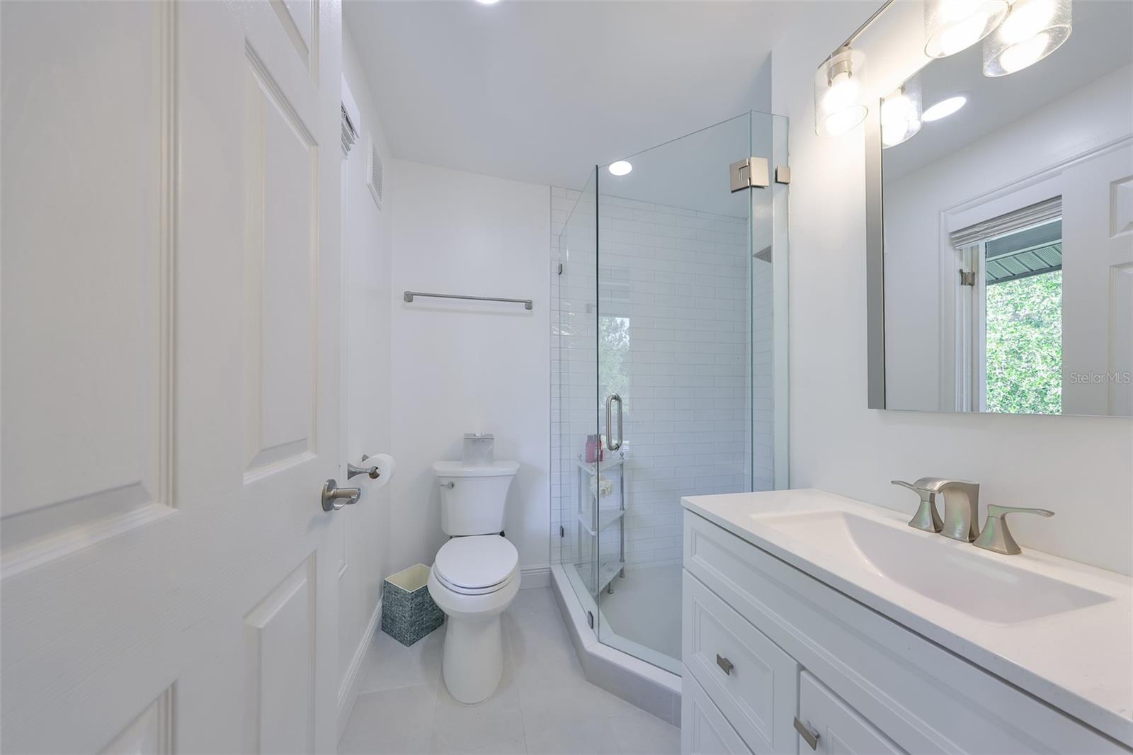 2802 OLD BAYSHORE WAY, TAMPA, FL, 33611