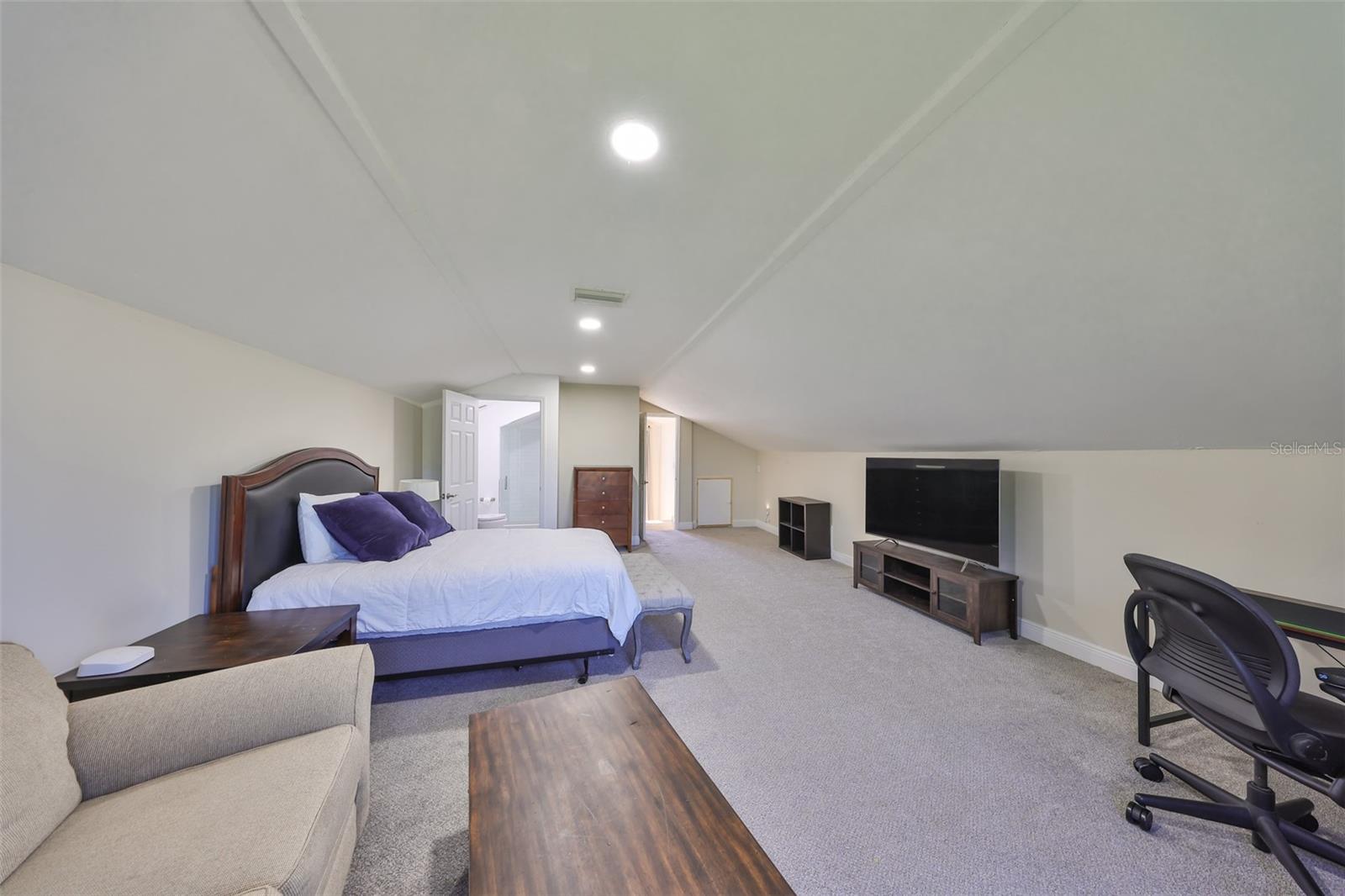 2802 OLD BAYSHORE WAY, TAMPA, FL, 33611