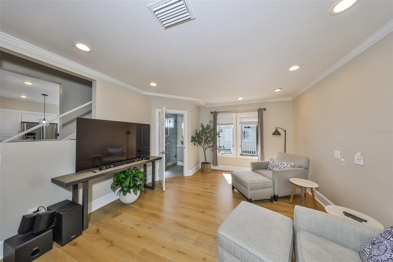 2802 OLD BAYSHORE WAY, TAMPA, FL, 33611