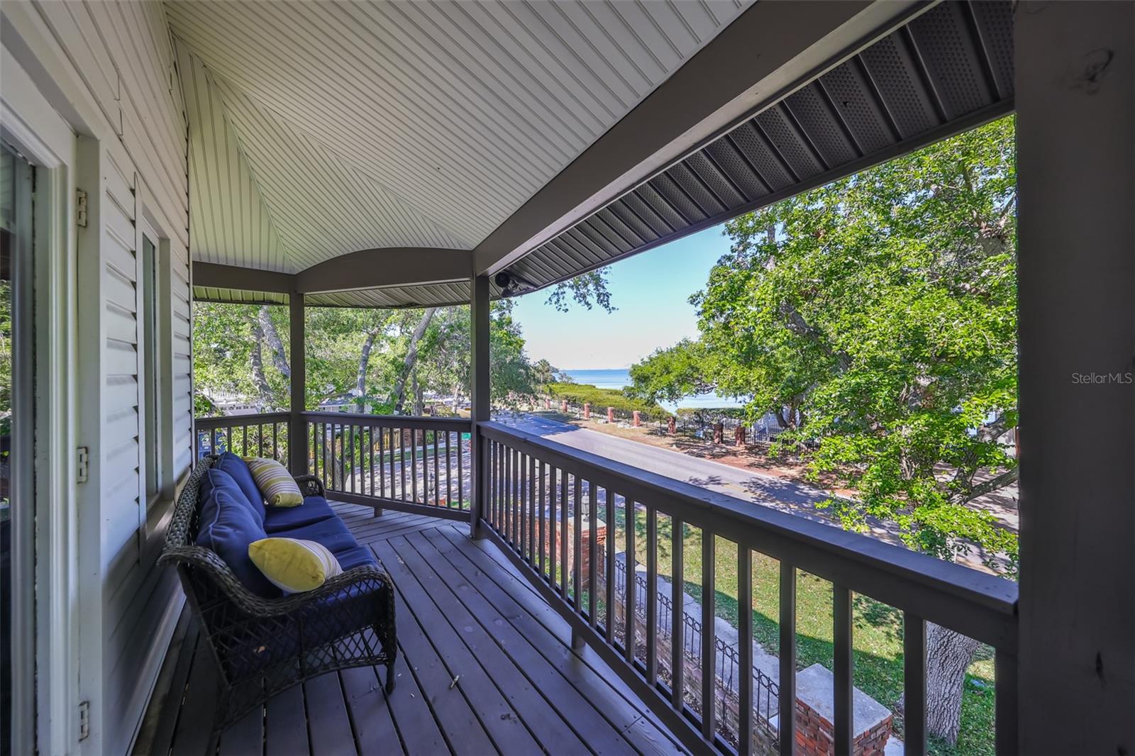 2802 OLD BAYSHORE WAY, TAMPA, FL, 33611