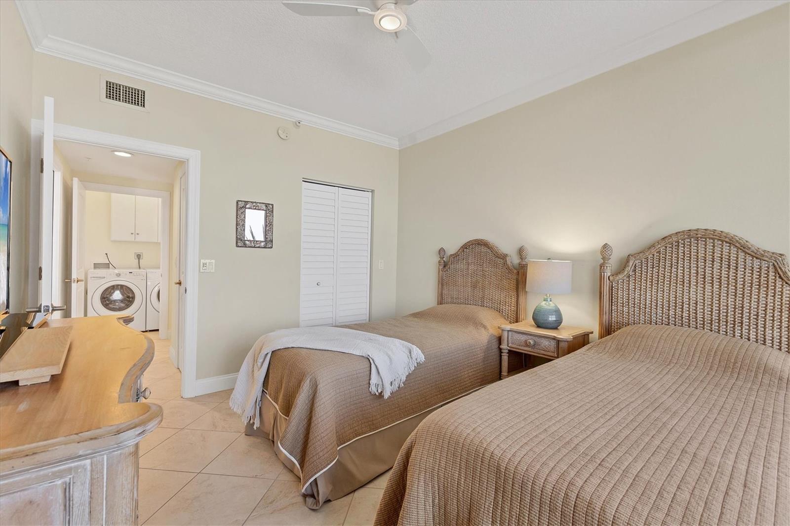 1800 BENJAMIN FRANKLIN DR #B310, SARASOTA, FL, 34236