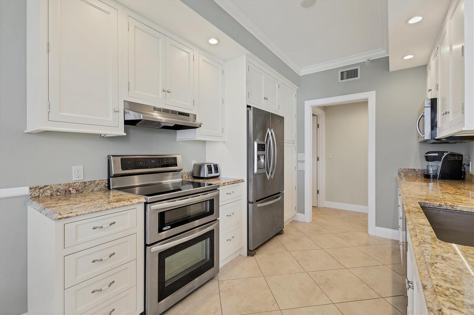 1800 BENJAMIN FRANKLIN DR #B310, SARASOTA, FL, 34236