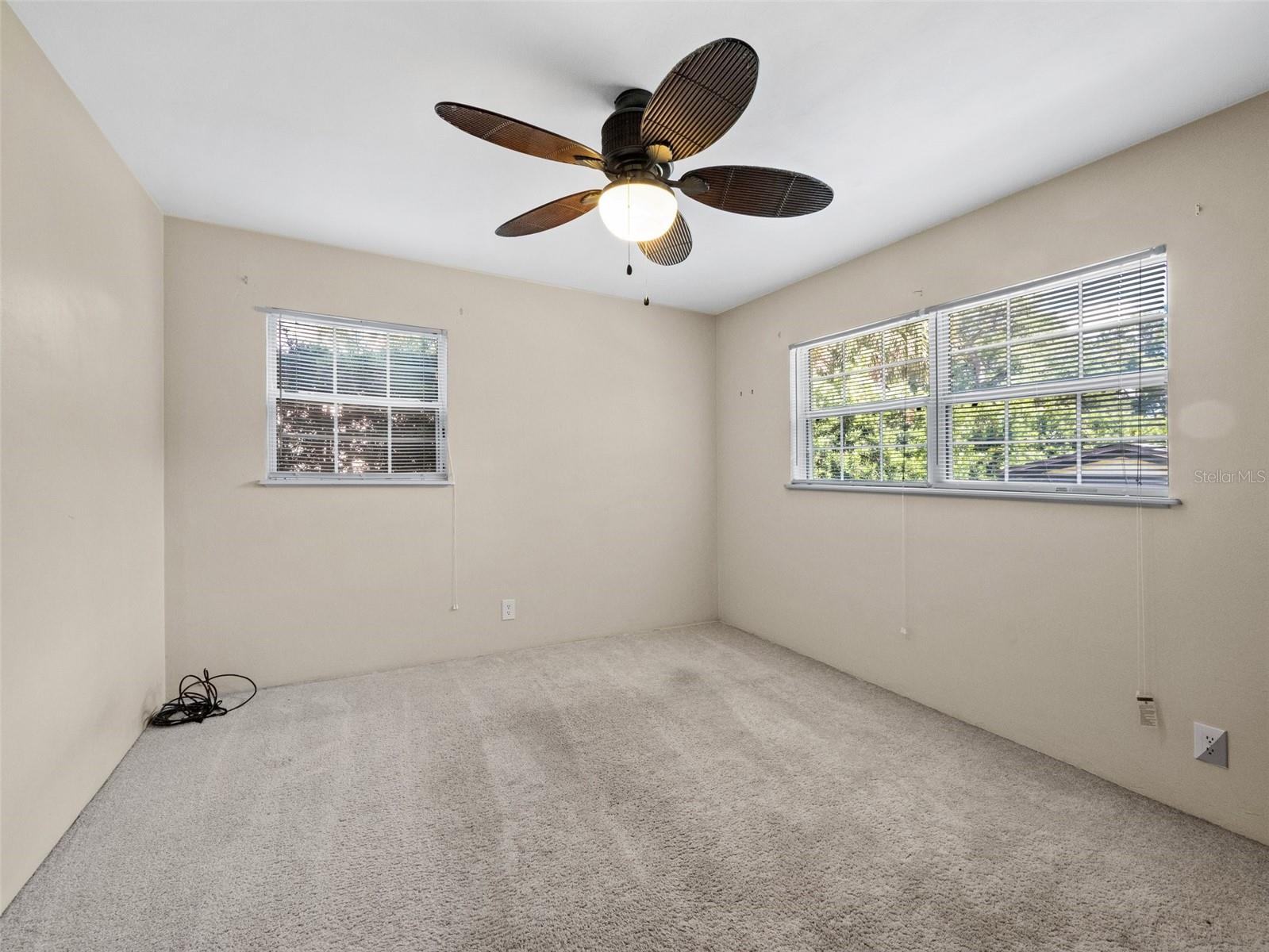 25519 COLMAR AVE, SORRENTO, FL, 32776