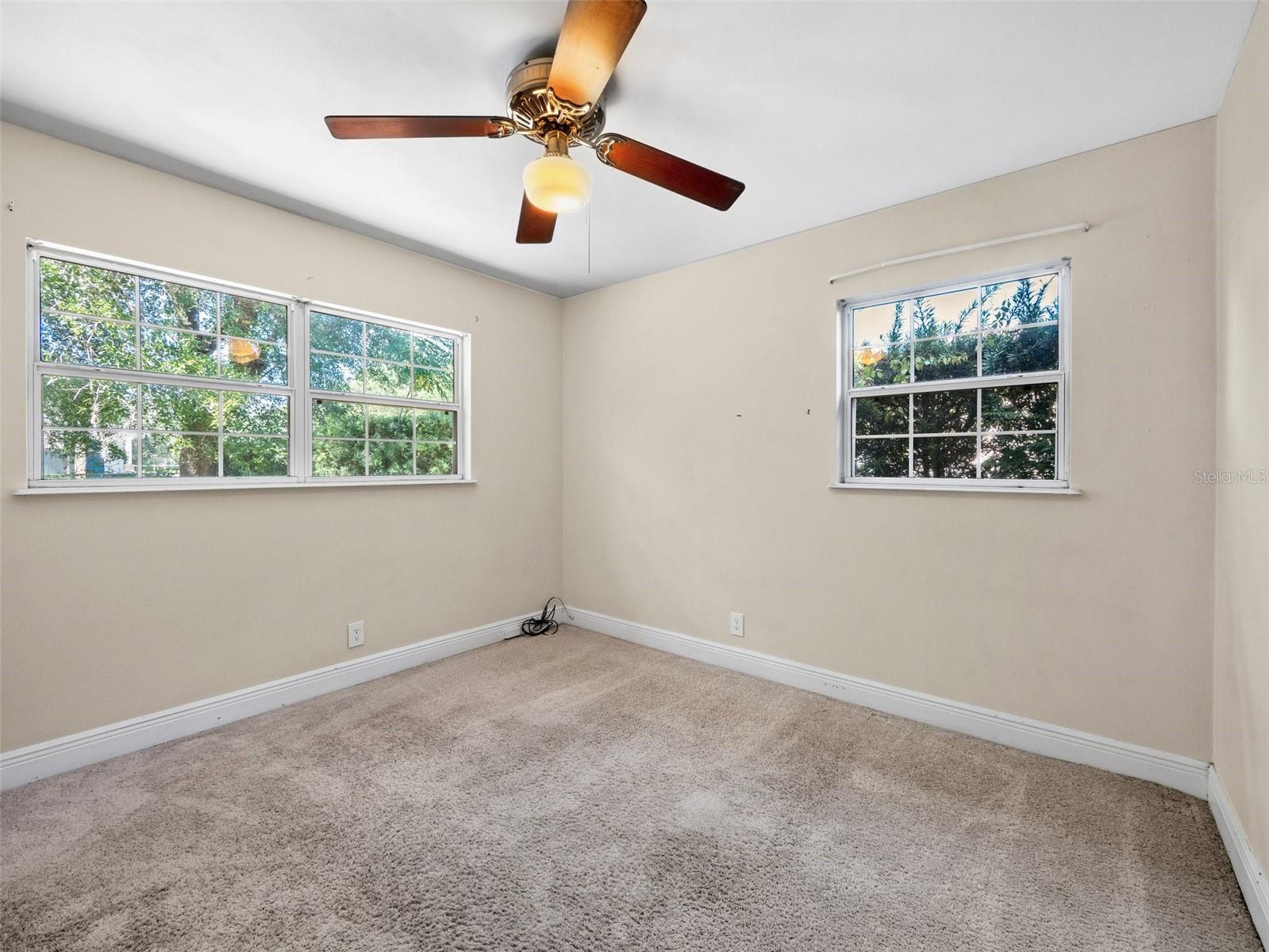 25519 COLMAR AVE, SORRENTO, FL, 32776