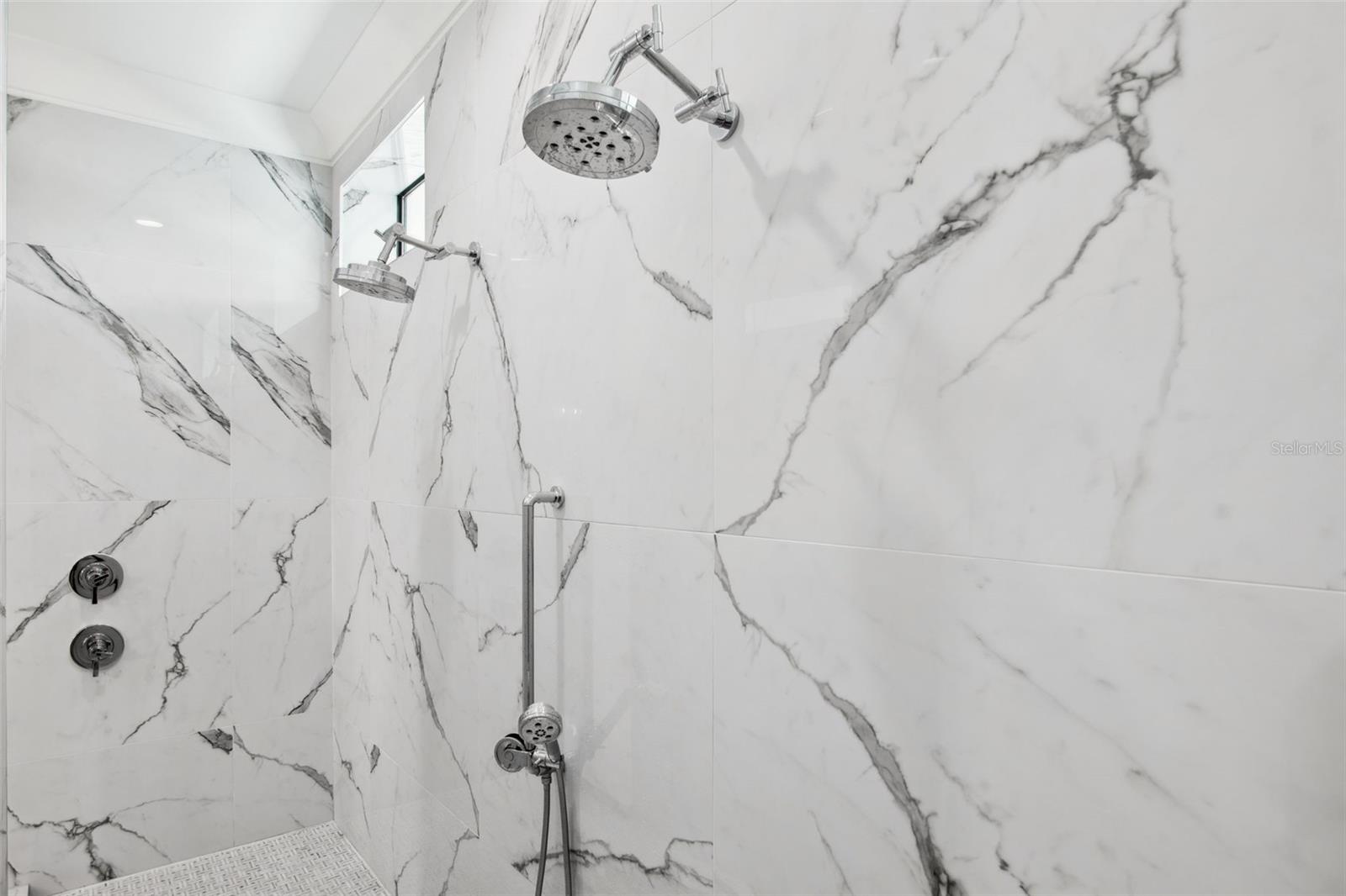 5009 W LONGFELLOW AVE, TAMPA, FL, 33629