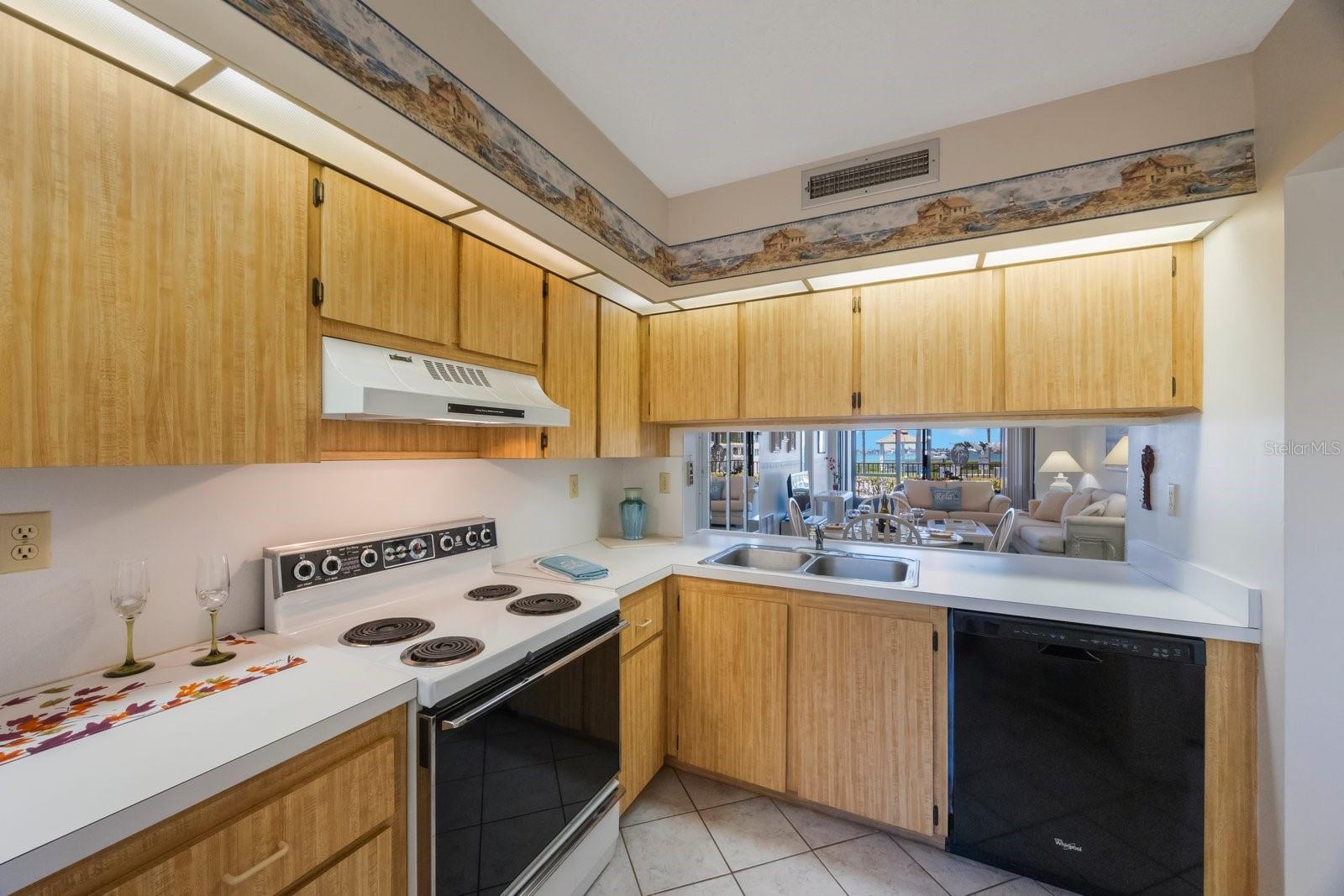 6357 BAHIA DEL MAR BLVD #111, ST PETERSBURG, FL, 33715