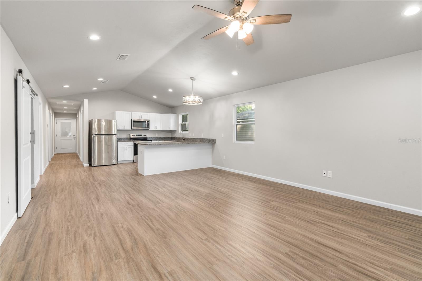 23215 RAILROAD AVE, HIGH SPRINGS, FL, 32643