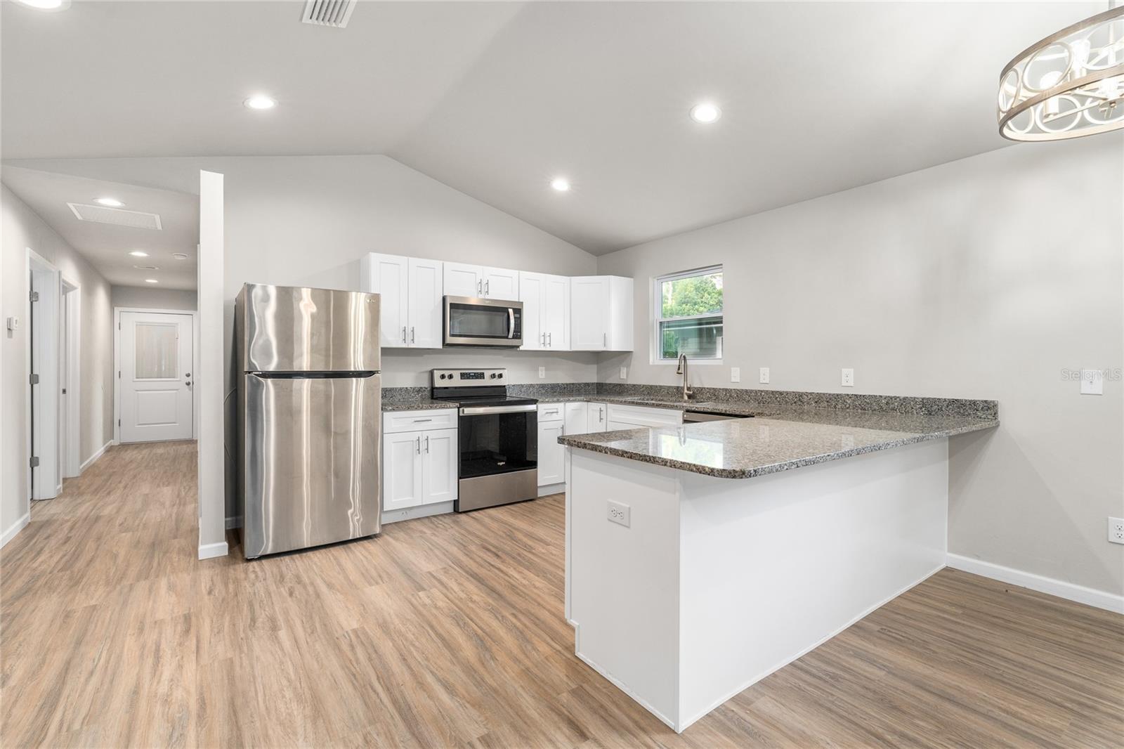 23215 RAILROAD AVE, HIGH SPRINGS, FL, 32643