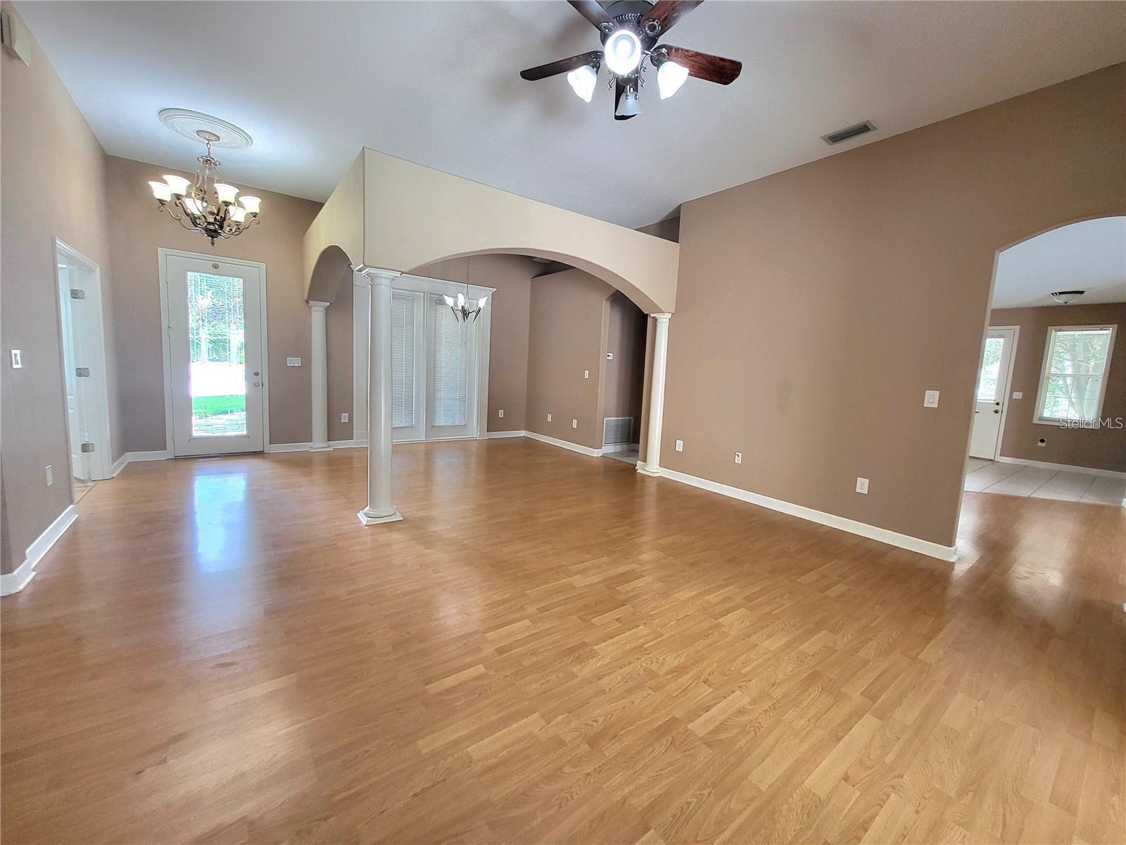 1072 CEASARS CT, MOUNT DORA, FL, 32757