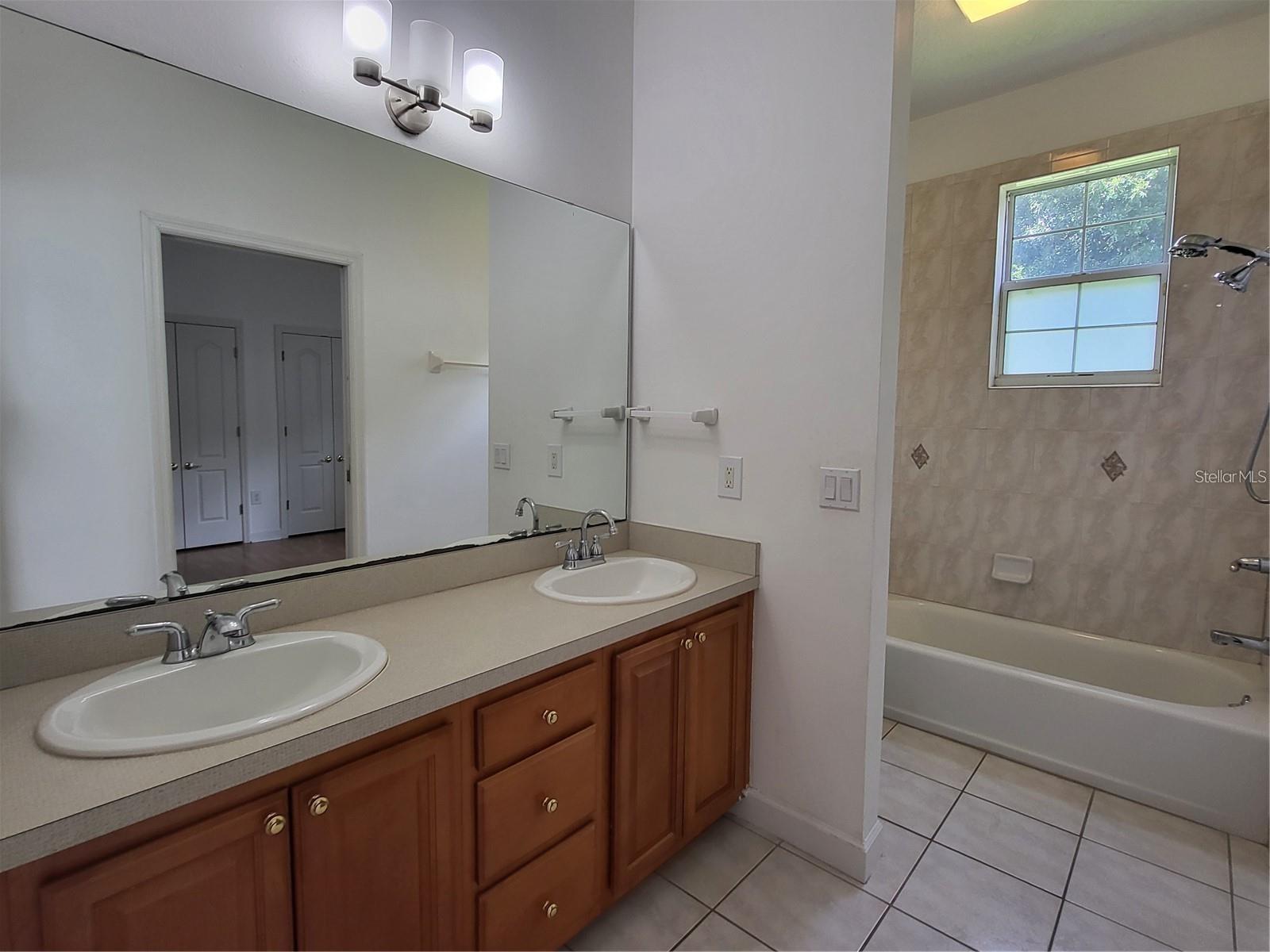 1072 CEASARS CT, MOUNT DORA, FL, 32757