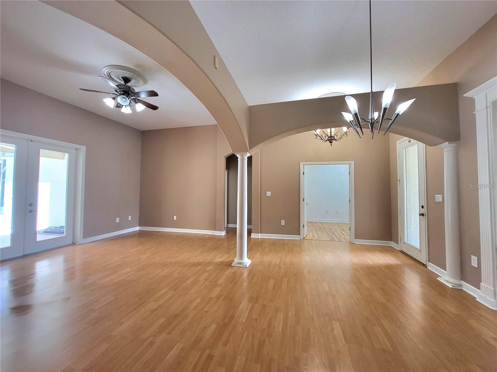 1072 CEASARS CT, MOUNT DORA, FL, 32757