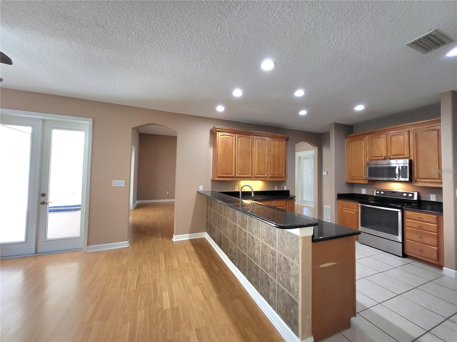 1072 CEASARS CT, MOUNT DORA, FL, 32757