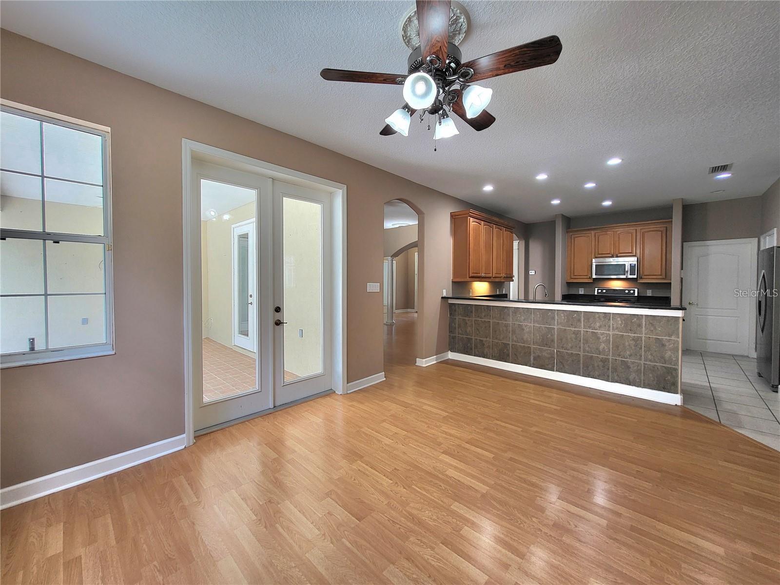 1072 CEASARS CT, MOUNT DORA, FL, 32757