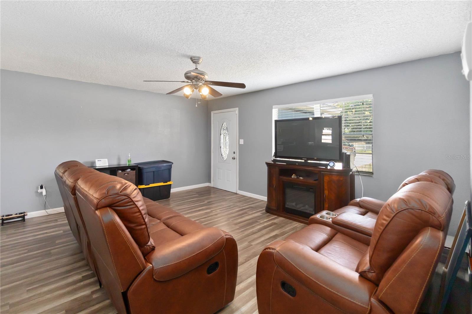 2413 PINEWAY DR, ORLANDO, FL, 32839