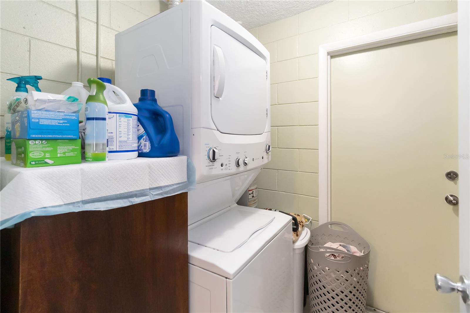 2413 PINEWAY DR, ORLANDO, FL, 32839