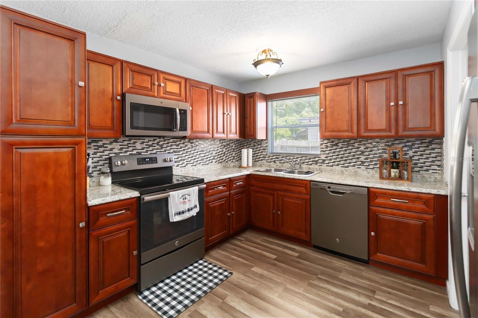 2413 PINEWAY DR, ORLANDO, FL, 32839