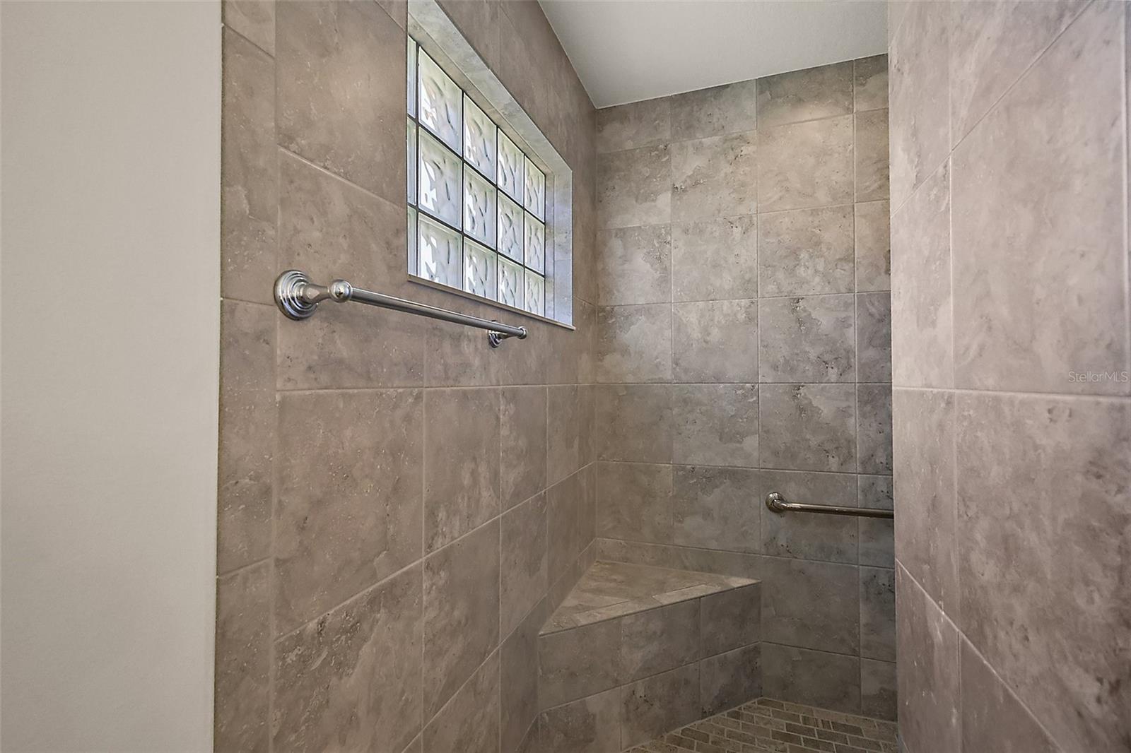 3305 DZURO DR, OXFORD, FL, 34484