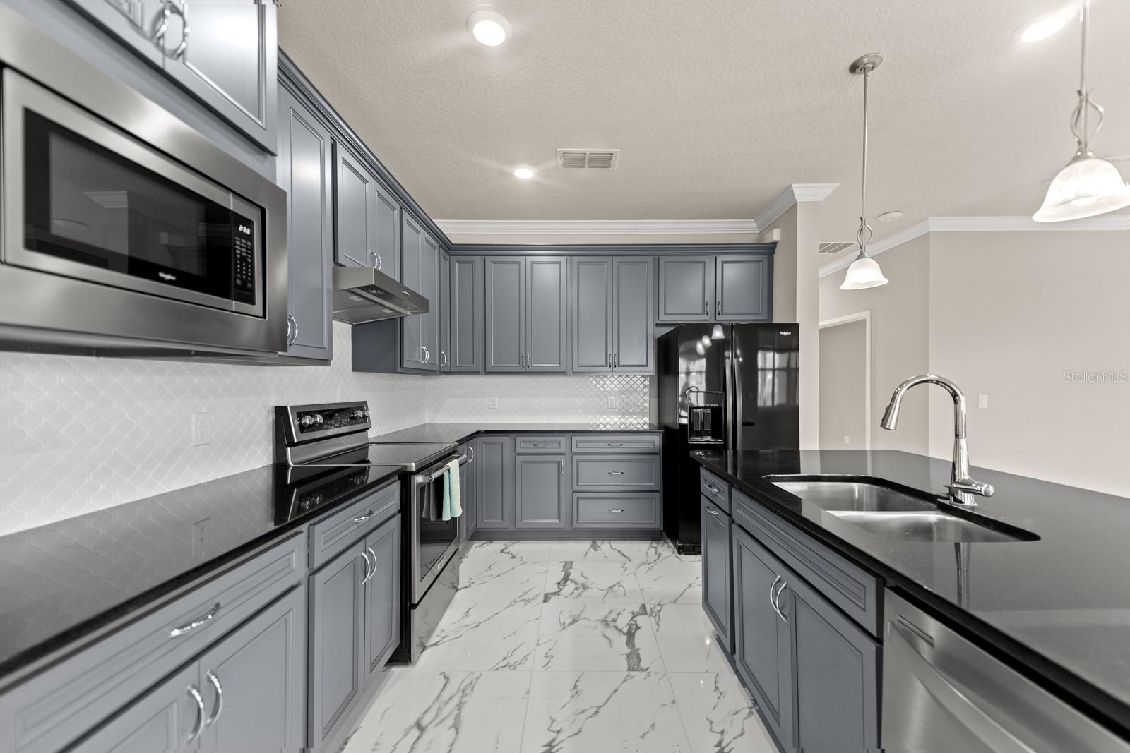 2019 SPRING SHOWER CIR, KISSIMMEE, FL, 34744