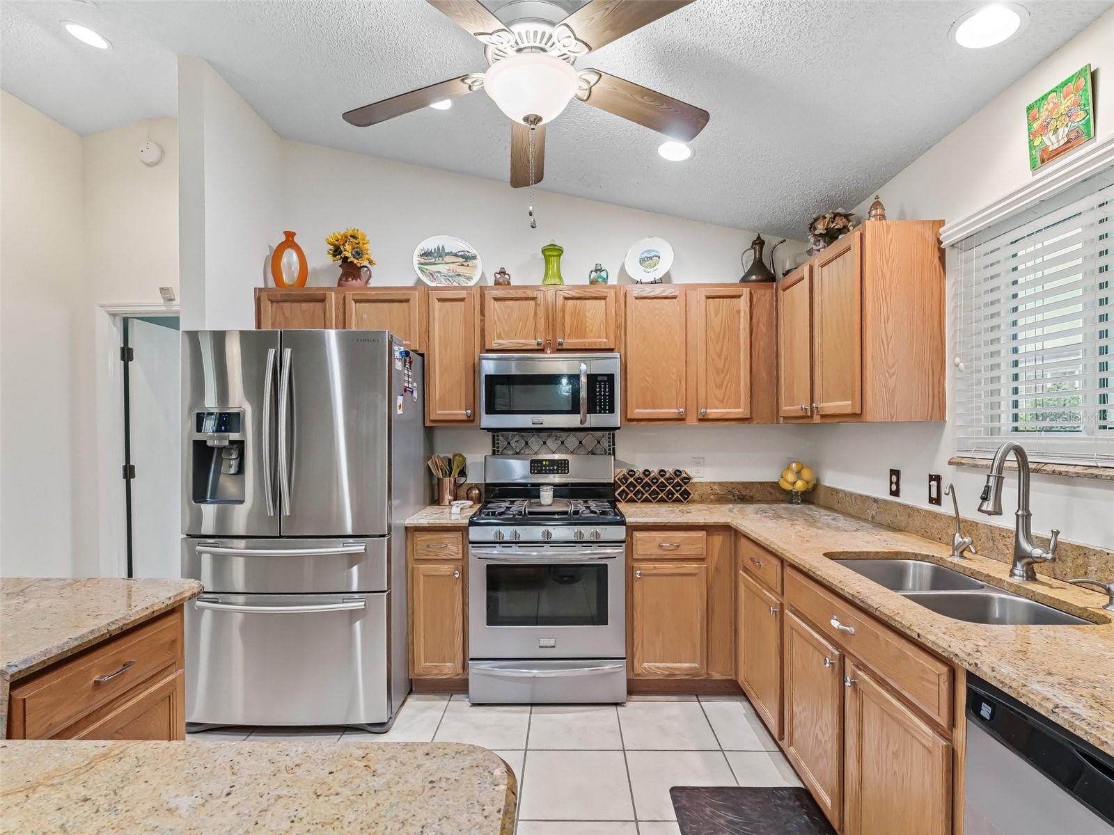 9621 SE 168TH MAPLESONG LN, THE VILLAGES, FL, 32162