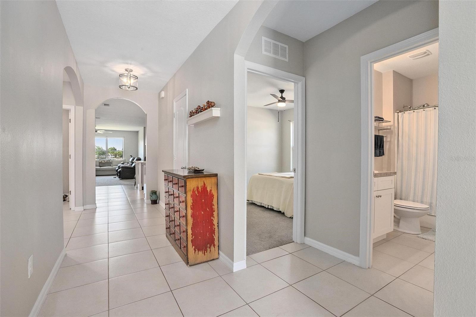 811 GRAND PARK CT, DELAND, FL, 32724