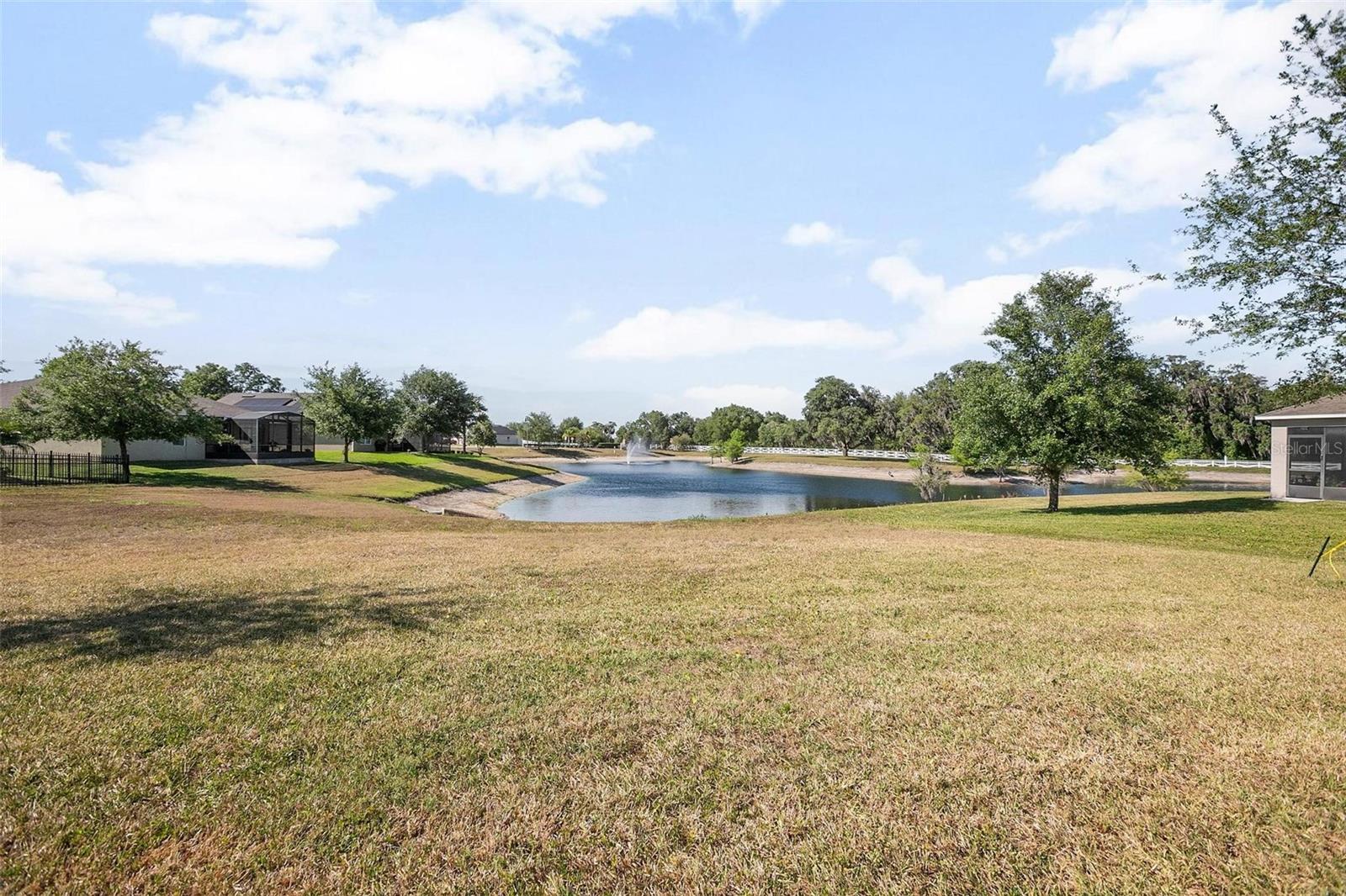 811 GRAND PARK CT, DELAND, FL, 32724