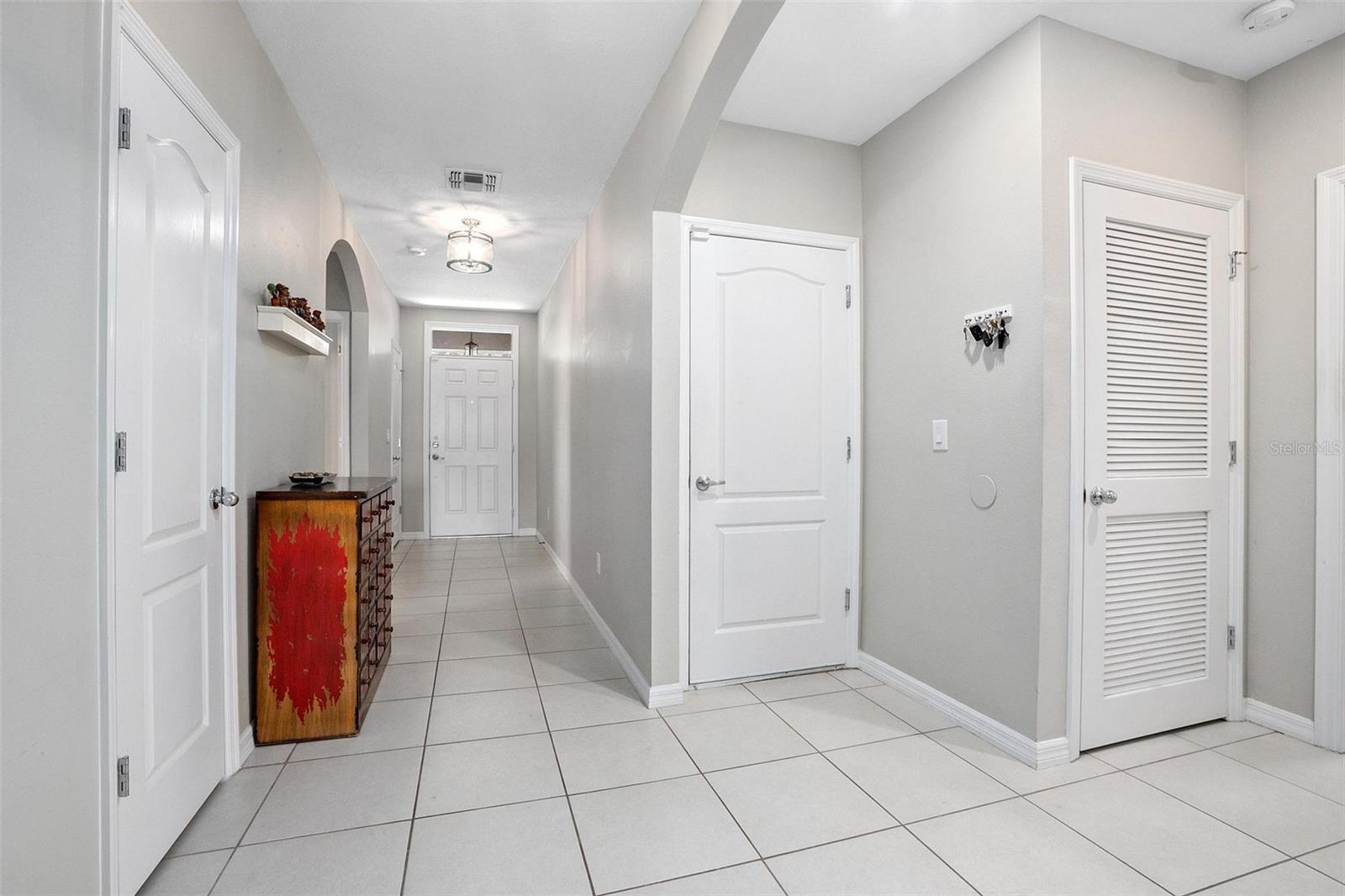 811 GRAND PARK CT, DELAND, FL, 32724