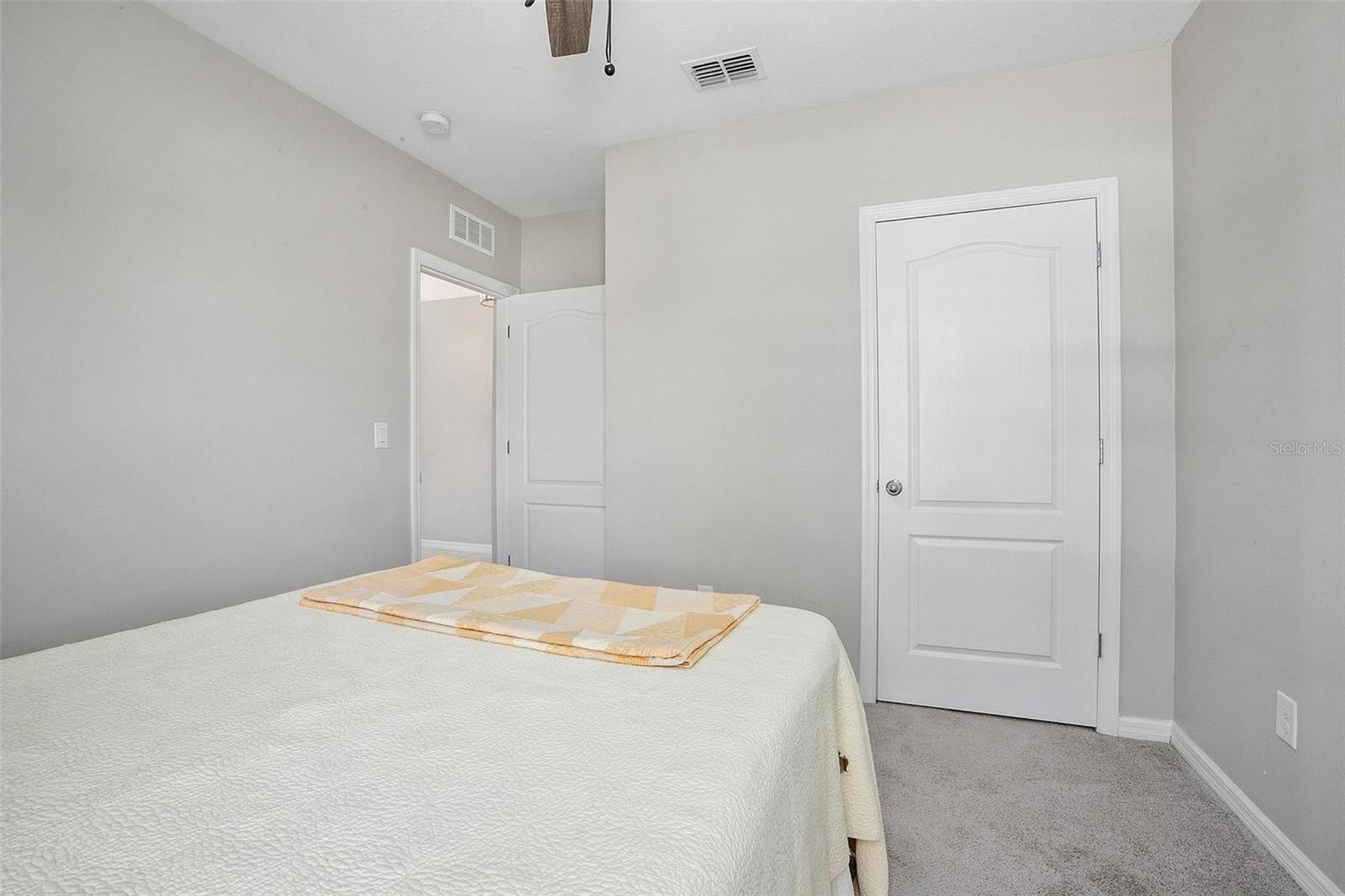 811 GRAND PARK CT, DELAND, FL, 32724