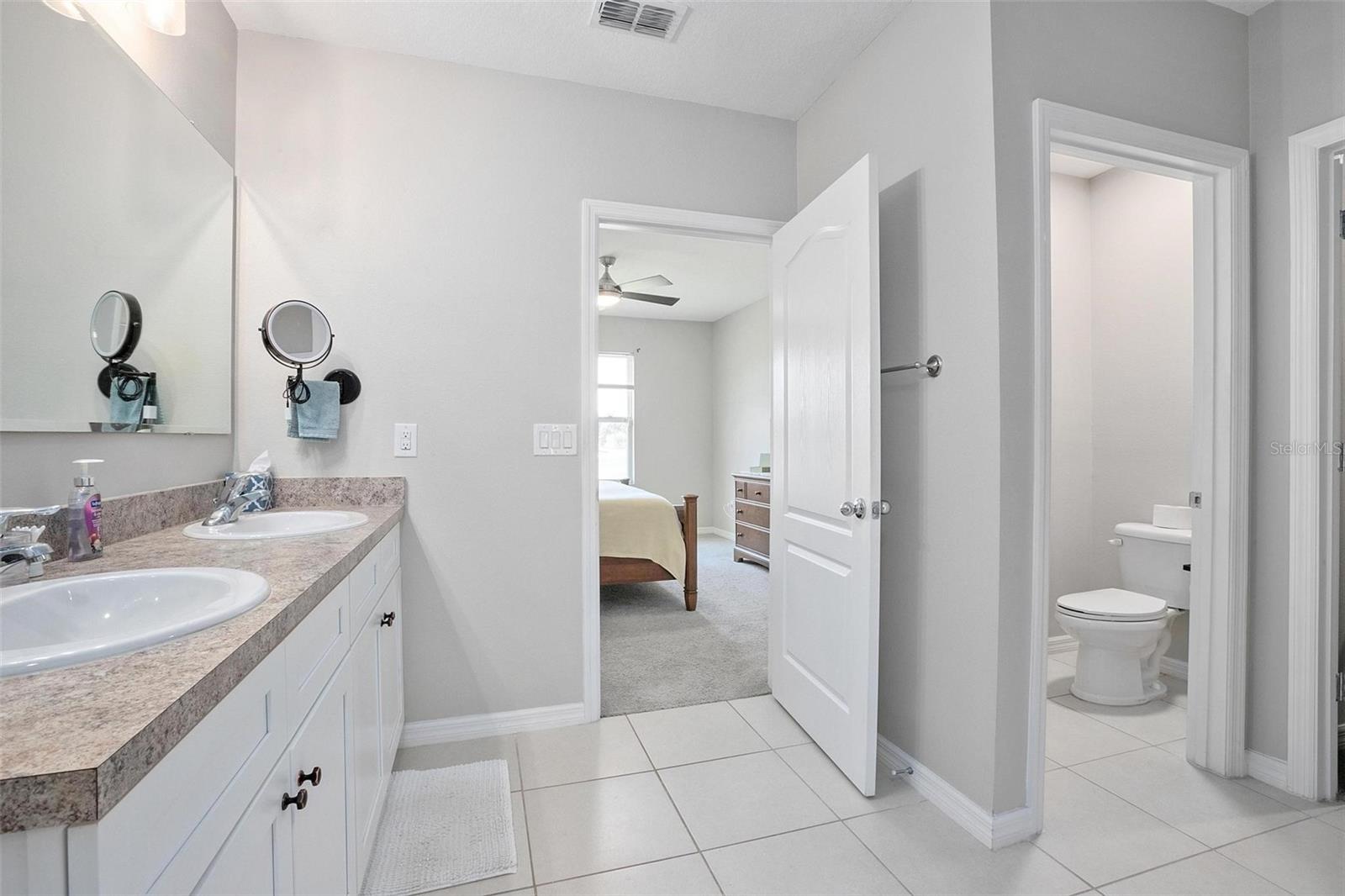 811 GRAND PARK CT, DELAND, FL, 32724