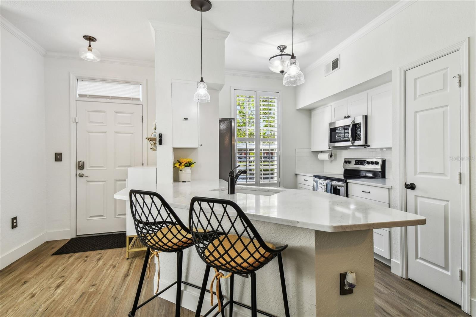 9828 LAKE CHASE ISLAND WAY #0, TAMPA, FL, 33626