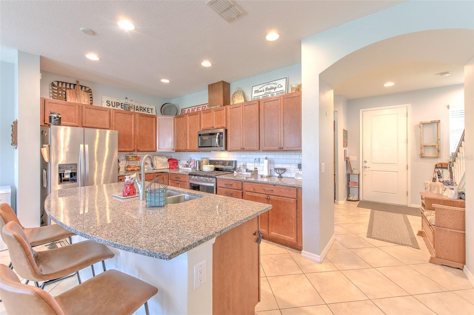 5705 VILLAGE CENTER DR, LITHIA, FL, 33547