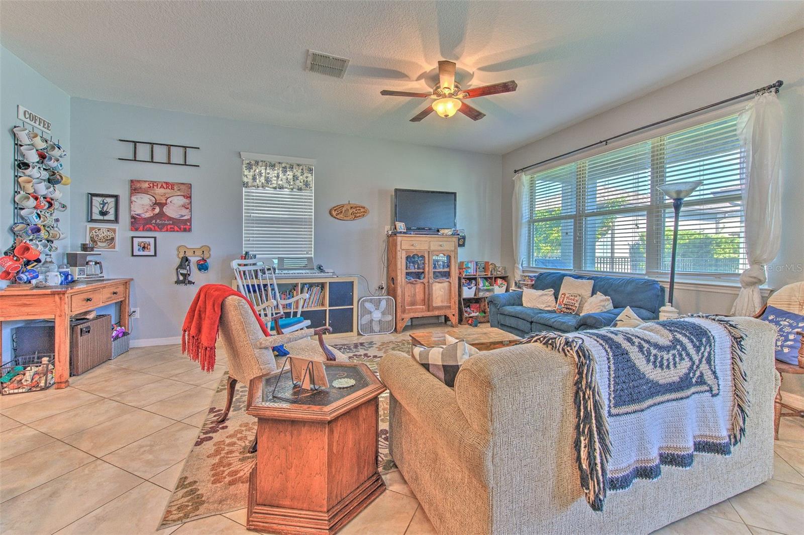 5705 VILLAGE CENTER DR, LITHIA, FL, 33547