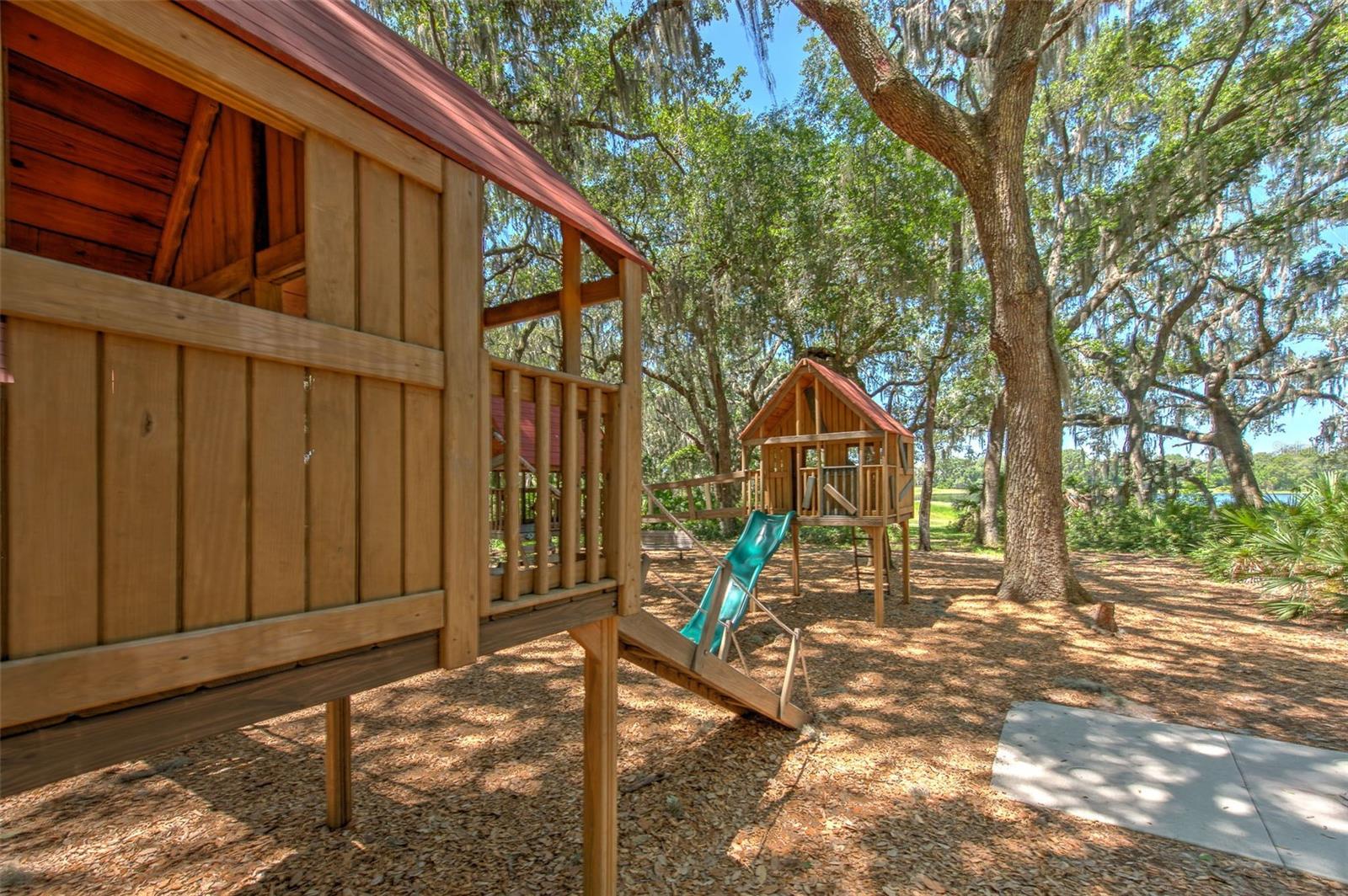 5705 VILLAGE CENTER DR, LITHIA, FL, 33547