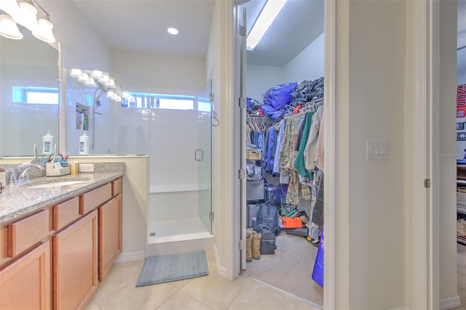 5705 VILLAGE CENTER DR, LITHIA, FL, 33547