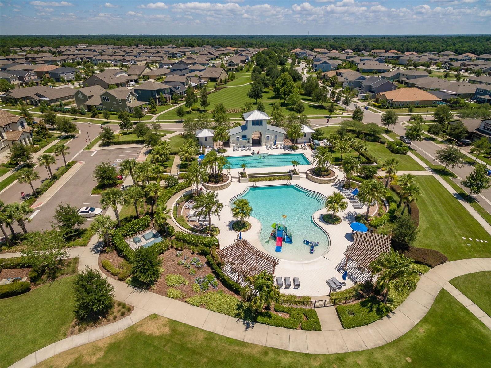 5705 VILLAGE CENTER DR, LITHIA, FL, 33547