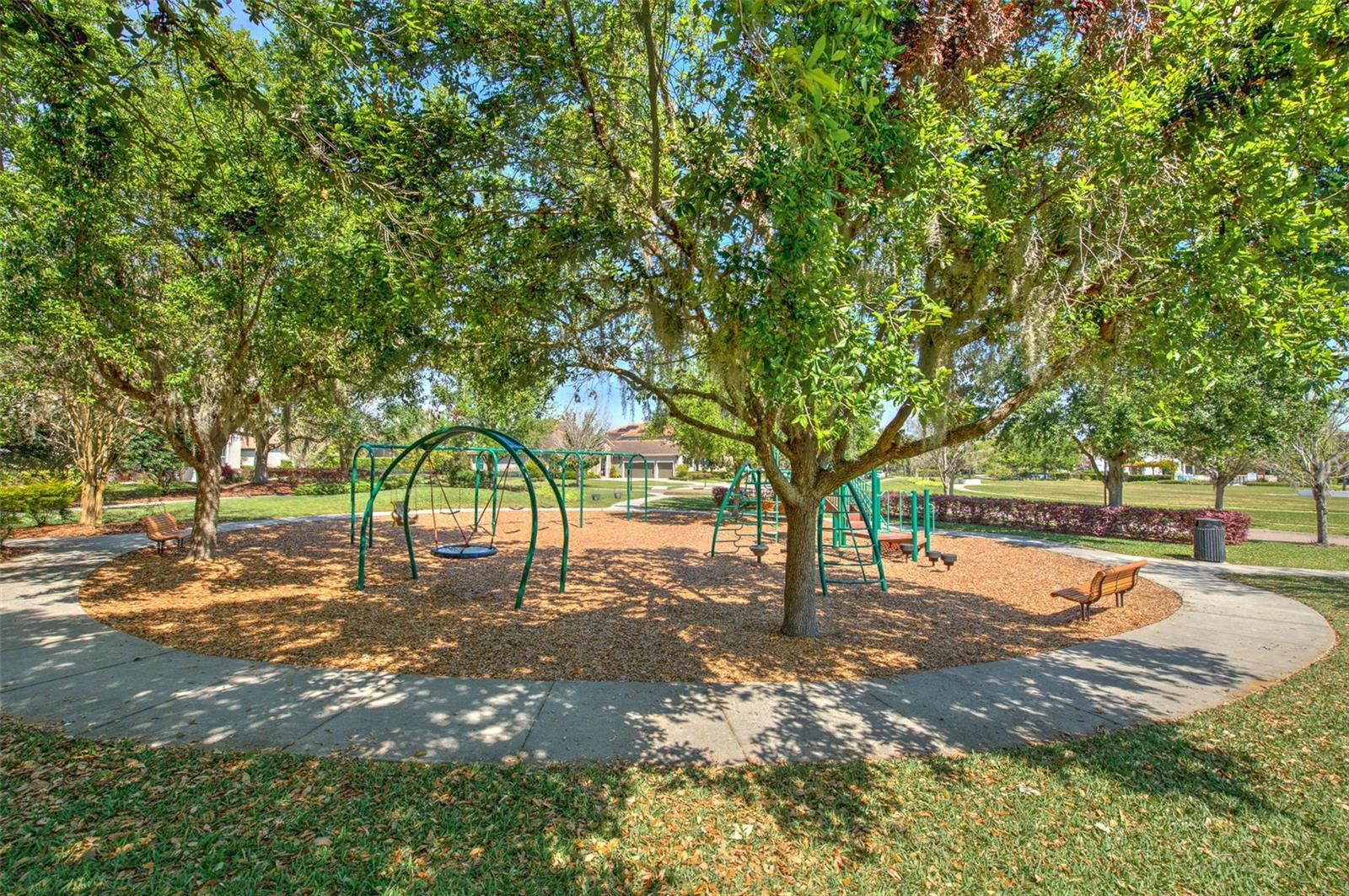 5705 VILLAGE CENTER DR, LITHIA, FL, 33547