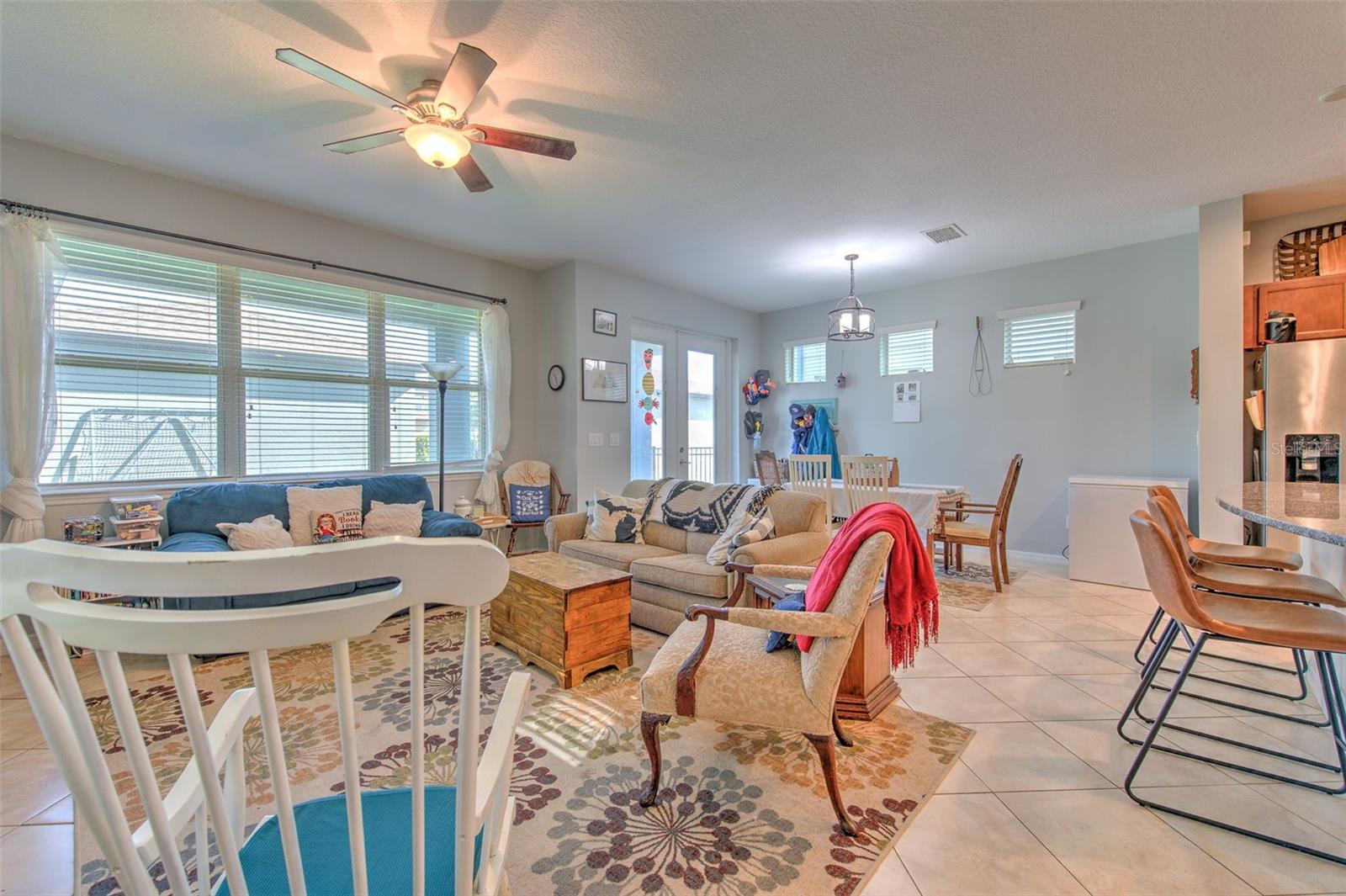 5705 VILLAGE CENTER DR, LITHIA, FL, 33547