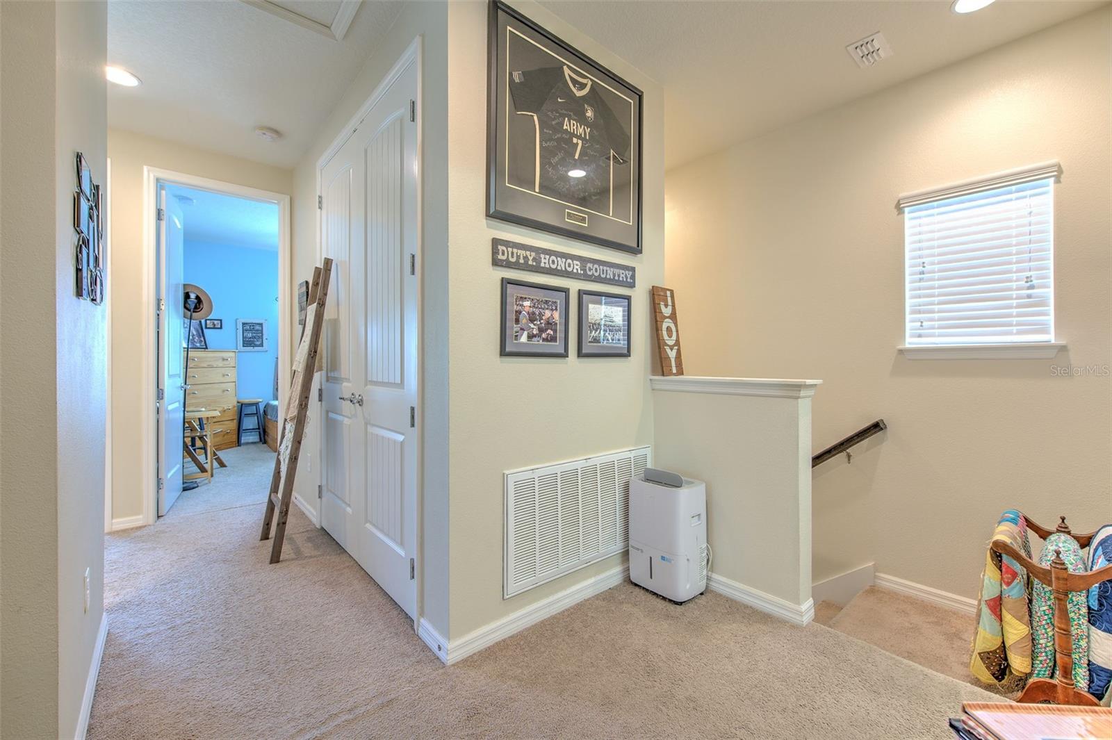 5705 VILLAGE CENTER DR, LITHIA, FL, 33547