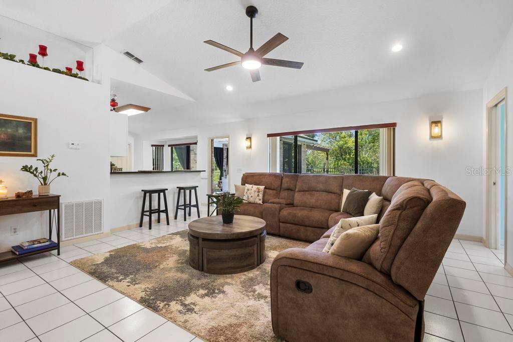 150 LAKE CHARLES RD, DELAND, FL, 32724