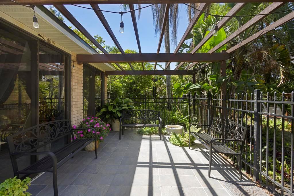 150 LAKE CHARLES RD, DELAND, FL, 32724